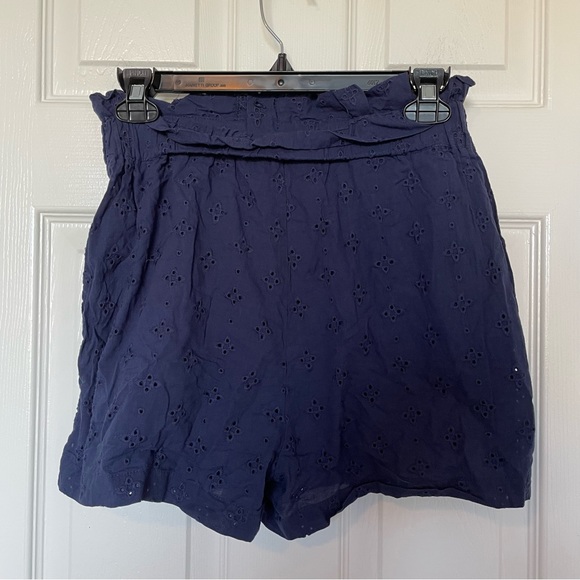 Mi Ami Navy Blue Eyelet Lace 100% Cotton Paper Bag Shorts Size Medium - Picture 2 of 6